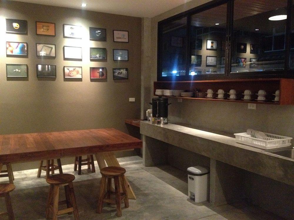 Nhà trọ Dfeel House