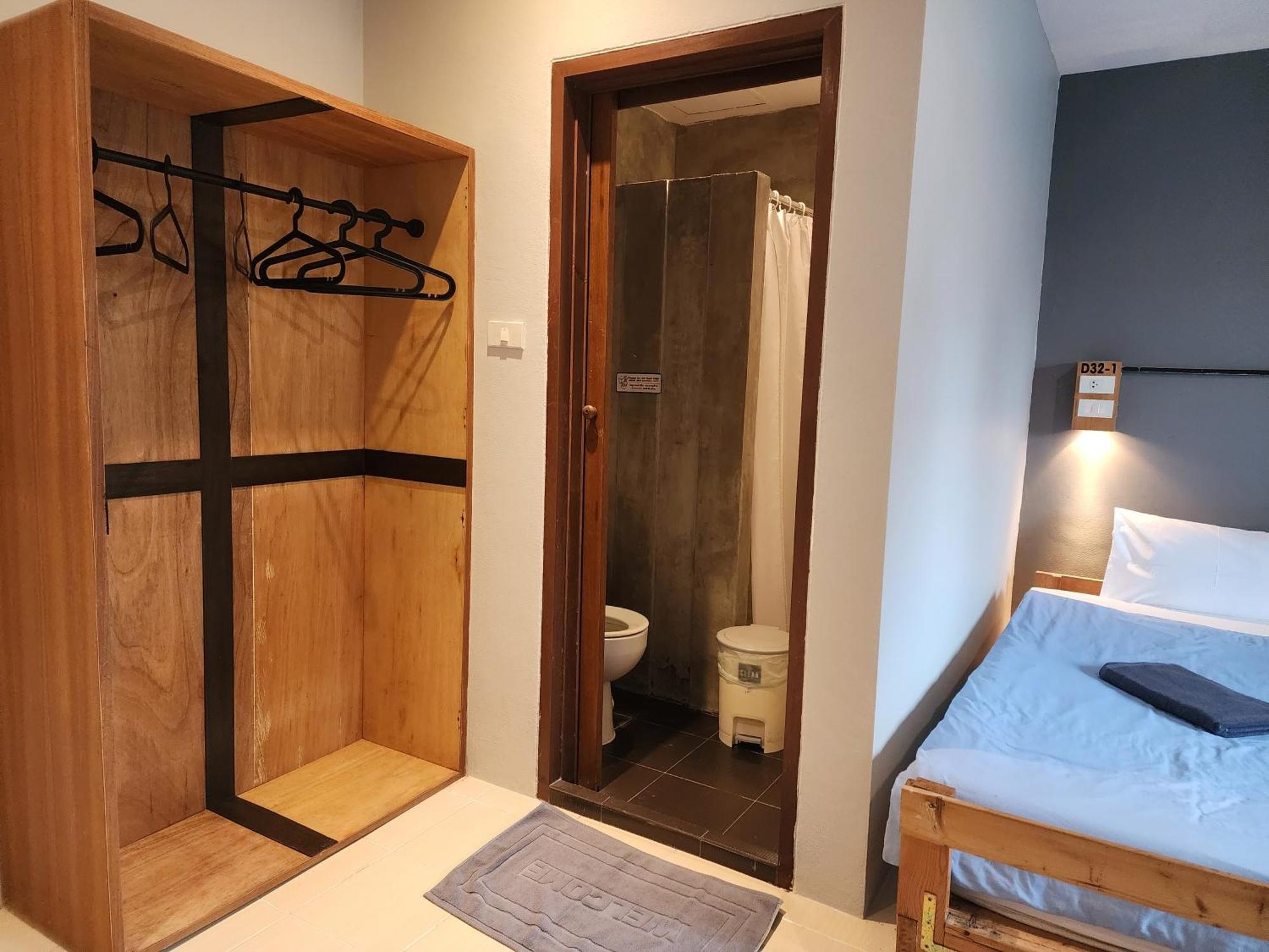 Dfeel House Auberge de jeunesse *